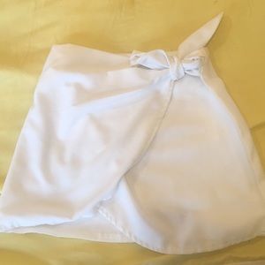 Crisp essue mini skirt ✨